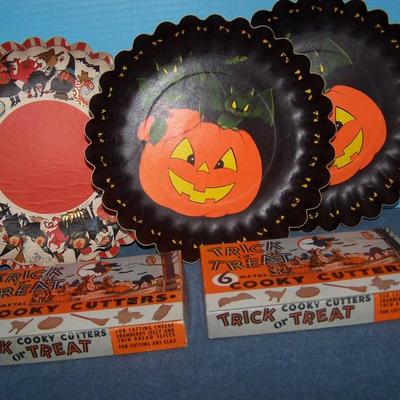 LOT 145 WONDERFUL VINTAGE HALLOWEEN