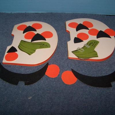 LOT 146 WONDERFUL VINTAGE HALLOWEEN DECORATIONS