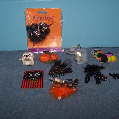 LOT 148 GREAT COLLECTABLE HALLOWEEN PINS