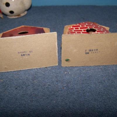 LOT 154 GRAND VINTAGE CHRISTMAS DECOR--HOUSES/SNOWMAN/BIRD