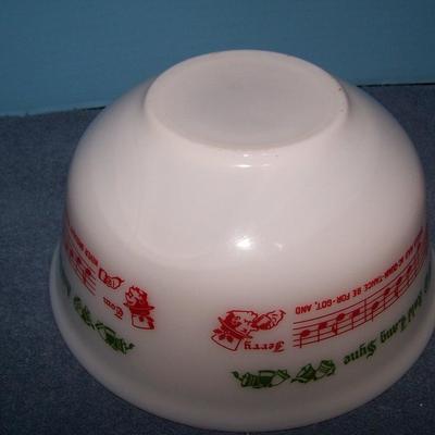 LOT 156 WONDERFUL VINTAGE MCM HAZEL ATLAS CHRISTMAS TOM & JERRY PUNCH SET