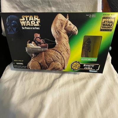 SEALED STAR WARS RONTO AND JAWA FIGURES WITH BLASTER PISTOL