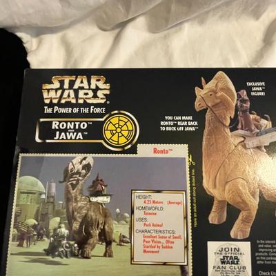 SEALED STAR WARS RONTO AND JAWA FIGURES WITH BLASTER PISTOL