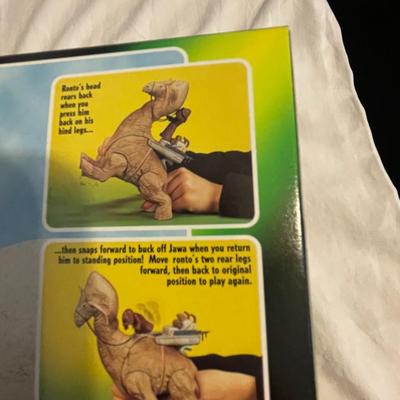 SEALED STAR WARS RONTO AND JAWA FIGURES WITH BLASTER PISTOL