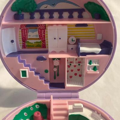 2 VINTAGE POLLY POCKETS