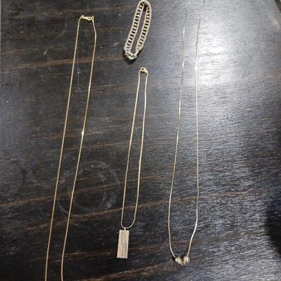 GOLD TONE NECKLACES AND BRACELET