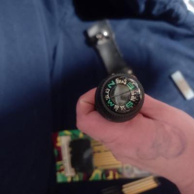 HUNTING KNIFE W/SHEATH AND SHARPENING STONE COMPASS ON TOP