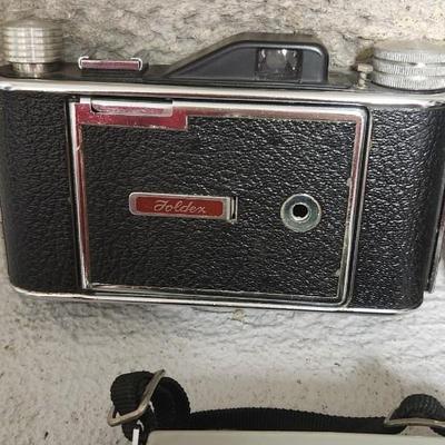 Sale Photo Thumbnail #759: Misc lot of 4 mixed cameras. Fits medium flat rate box