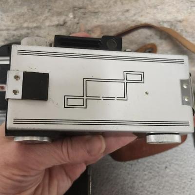 Sale Photo Thumbnail #758: Misc lot of 4 mixed cameras. Fits medium flat rate box