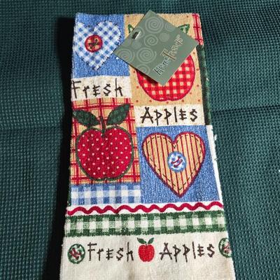 Glass apple snack plates - and other apple themed kitchen accessories including new kitchen towels