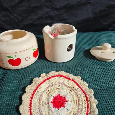 Glass apple snack plates - and other apple themed kitchen accessories including new kitchen towels