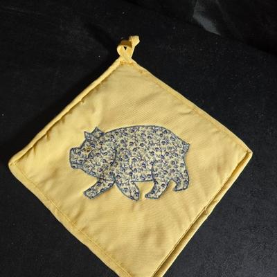 Kitchen accessories - Measure cups = Measuring spoons - Hot pads - Spatulas - Pitcher - Refrigerator liners and more