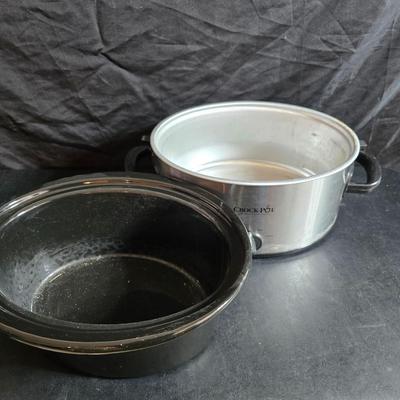 3 piece Crock Pot with two large serving bowls and a hot plate
