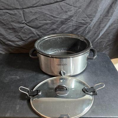 3 piece Crock Pot with two large serving bowls and a hot plate