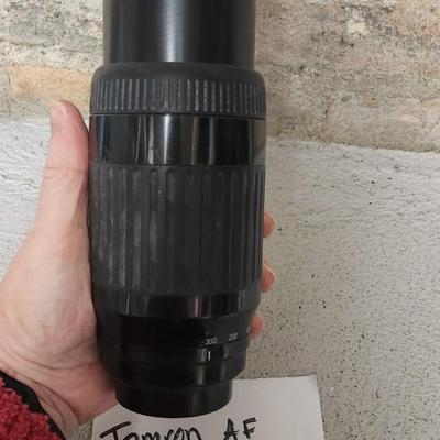 Sale Photo Thumbnail #836: Tamron AF 90-300 mm f 4.5-5.6 lens