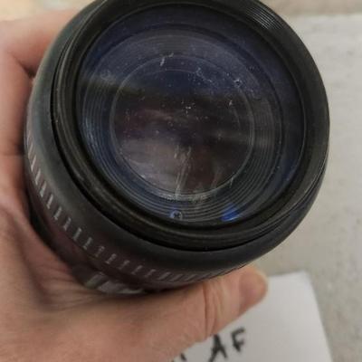 Sale Photo Thumbnail #834: Tamron AF 90-300 mm f 4.5-5.6 lens