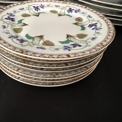 Haviland Limoges ‘Imperatrice Eugenie’ Porcelain Dinnerware (BPR-RG)