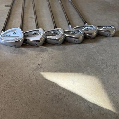 Fujikara & Mamiya Irons & Woods With Golf Bags (G-MG)