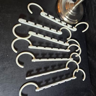 Free standing bathroom tissue holder - Over the door towel bars and closet organizing hooks