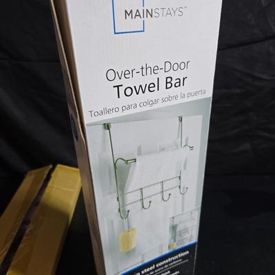 Free standing bathroom tissue holder - Over the door towel bars and closet organizing hooks