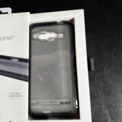 "Smart Bracelet" (fitness tracker) and a "nuckees" phone grip by Tzumi and protective glass for a Galaxy phone