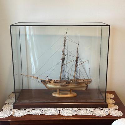 Hand-Crafted Wooden Model Ship in Glass Display Case – “Bomb Ketch Racehorse 1792”