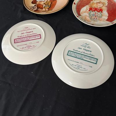 Jan Hagara Limited Edition Collector’s Plates (BOR-RG)