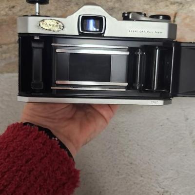 Sale Photo Thumbnail #886: Honeywell Pentax spotmatic with Super-Takumar lens