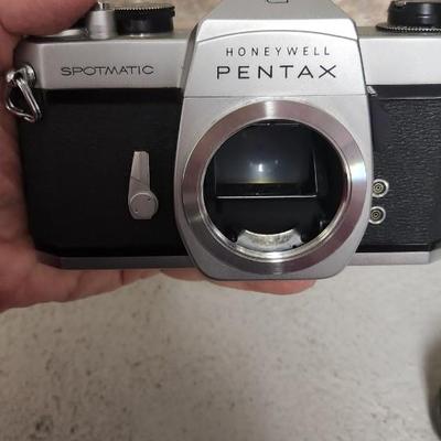 Sale Photo Thumbnail #887: Honeywell Pentax spotmatic with Super-Takumar lens