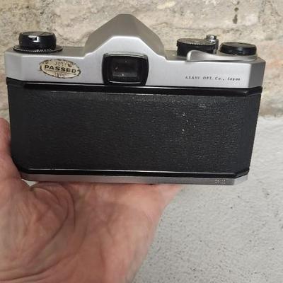 Sale Photo Thumbnail #885: Honeywell Pentax spotmatic with Super-Takumar lens