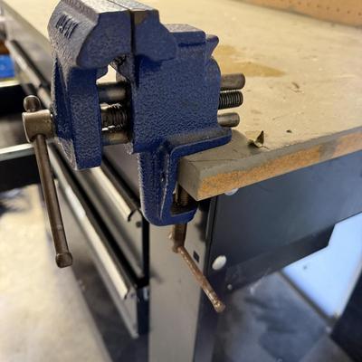 Workbench With Vise & Light (G-MG)