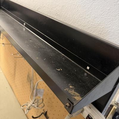 Workbench With Vise & Light (G-MG)