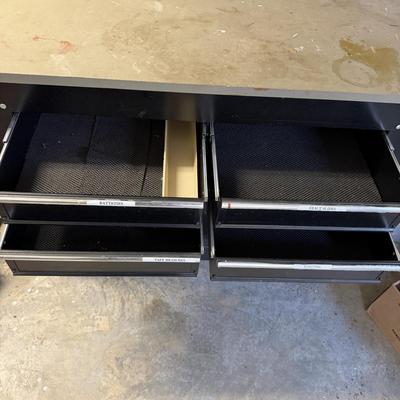 Workbench With Vise & Light (G-MG)