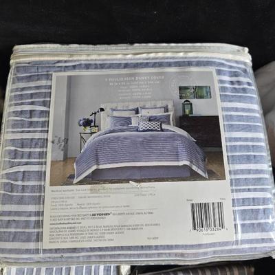 Brand new Real Simple full / Queen duvet cover with two standard shams - a mattress pad and a blanket