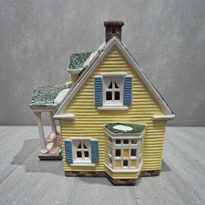 Sale Photo Thumbnail #373: Dept 56 Snow Village North Creek Cottage With Light and Cord  #5120-9  Includes Box