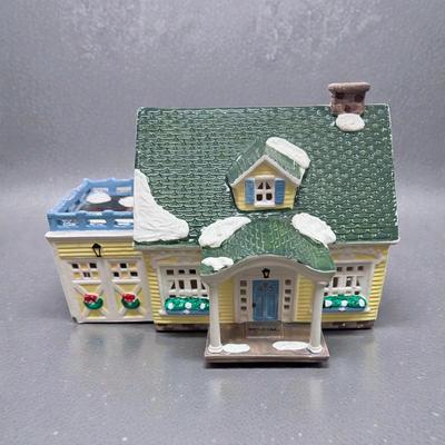 Sale Photo Thumbnail #376: Dept 56 Snow Village North Creek Cottage With Light and Cord  #5120-9  Includes Box