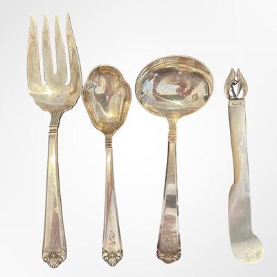 Reed & Barton Sterling Silver Flatware Set in Wooden Chest
