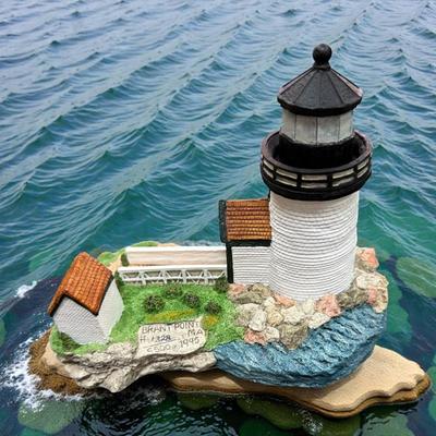 Sale Photo Thumbnail #390: Harbour Lights Brant Point Lighthouse #162  Includes Box