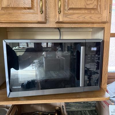 Toshiba Microwave (K-MG)