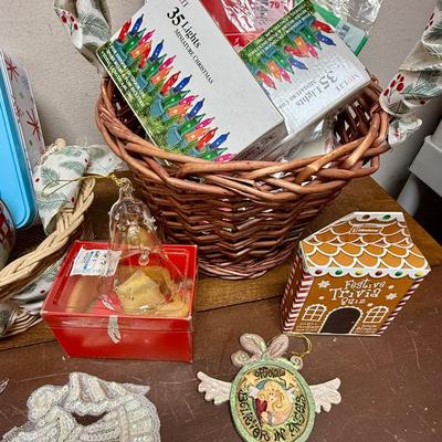 Sale Photo Thumbnail #54: See photos for what's included in the lot.