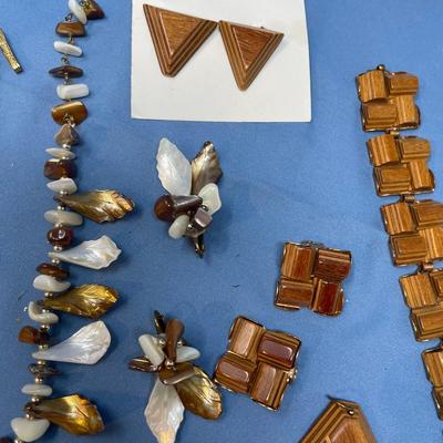 Sale Photo Thumbnail #98: Wood, shells, & copper, great BOHo looks!