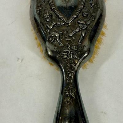 Sale Photo Thumbnail #77: Marked DSCO 31. Dates to the early 1900's. Dark patina. Brush is in very good condition. Ap[p[rox. 9" long.