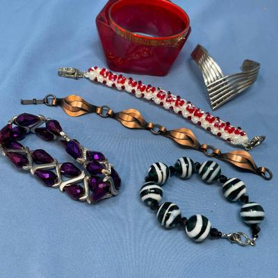 Sale Photo Thumbnail #130: Bangles and other, all in good shape!