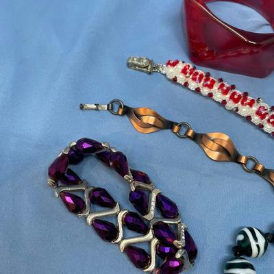 Sale Photo Thumbnail #132: Bangles and other, all in good shape!