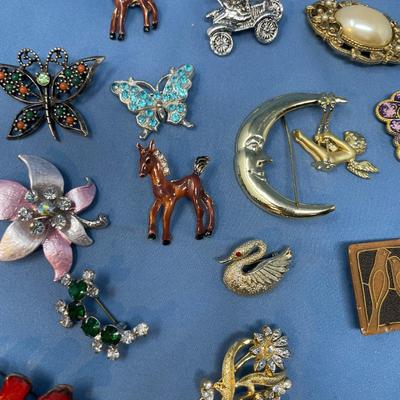 Sale Photo Thumbnail #160: Various ages/ makers.  All in good shape!