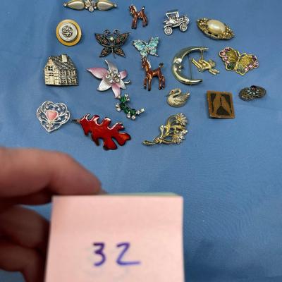 Sale Photo Thumbnail #157: Various ages/ makers.  All in good shape!