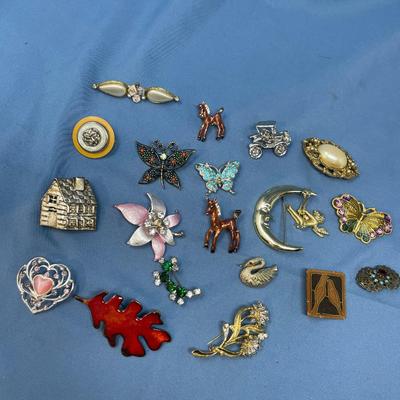 Sale Photo Thumbnail #158: Various ages/ makers.  All in good shape!