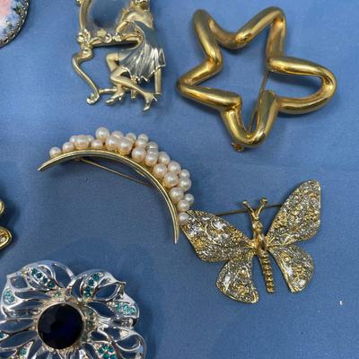 Sale Photo Thumbnail #166: More modern, some signed.  All ready to wear!