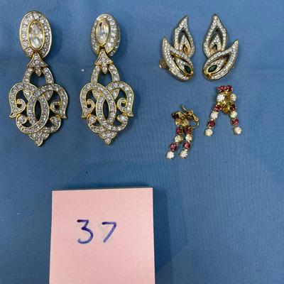 Sale Photo Thumbnail #183: Clip earrings, fabulous condition!