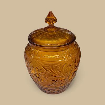 Sale Photo Thumbnail #426: Anchor Hocking Sandwich Pattern Glass Cookie Jars, One with Lid, 2 without lids